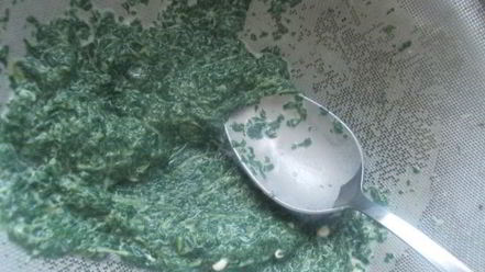 Рецепт блинного тортика с печенью и шпинатом