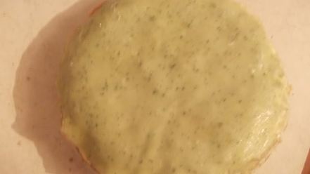 Рецепт блинного тортика с печенью и шпинатом