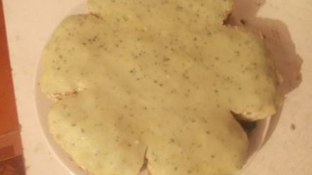 Рецепт блинного тортика с печенью и шпинатом