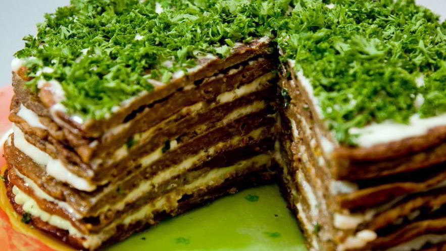 Рецепт печеночного торта с чесноком