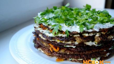 Рецепт печеночного торта с морковью и луком