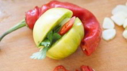 Рецепт помидоров с чесноком на зиму