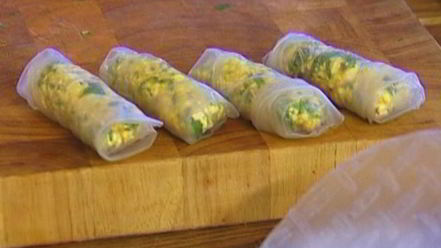 Рецепт домашних спринг-роллы с творогом, тмином и карри