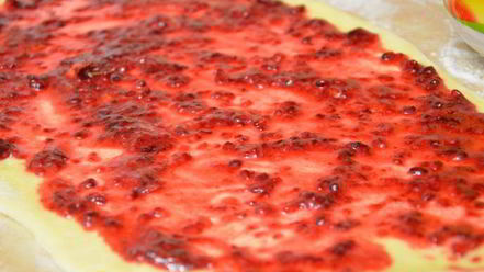 Рецепт малинова-лимонных роллы к утреннему кофе