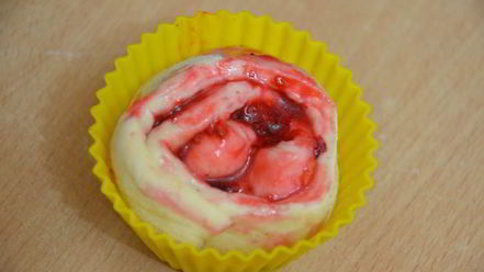 Рецепт малинова-лимонных роллы к утреннему кофе