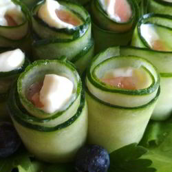 Рецепт Огуречных роллов с семгой