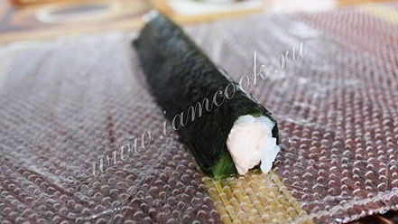 Рецепт ролла цветок с огурцом и лососевым маслом