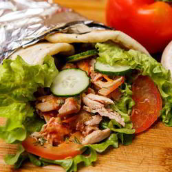 Рецепт Роллов из лаваша с курицей и шампиньонами