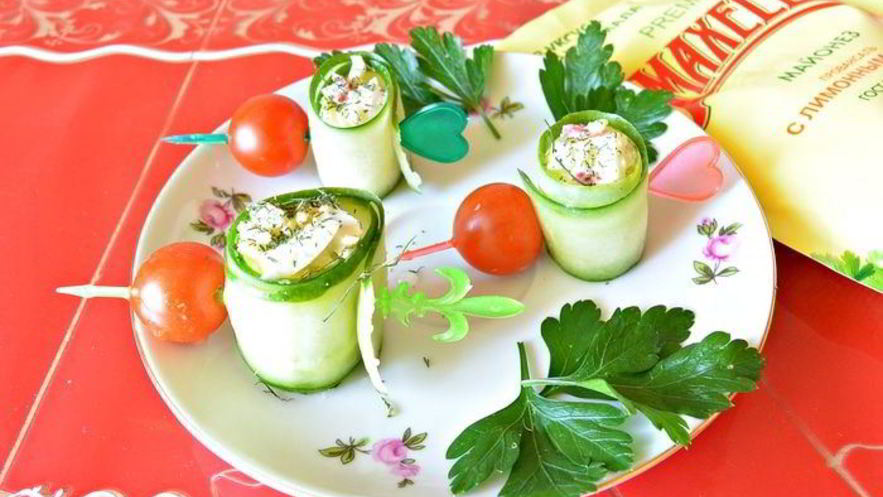 Рецепт роллов из огурца с крабовыми палочками