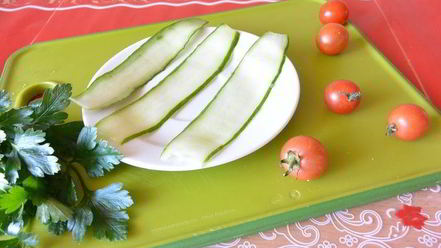 Рецепт роллов из огурца с крабовыми палочками