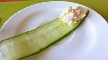 Рецепт роллов из огурца с крабовыми палочками