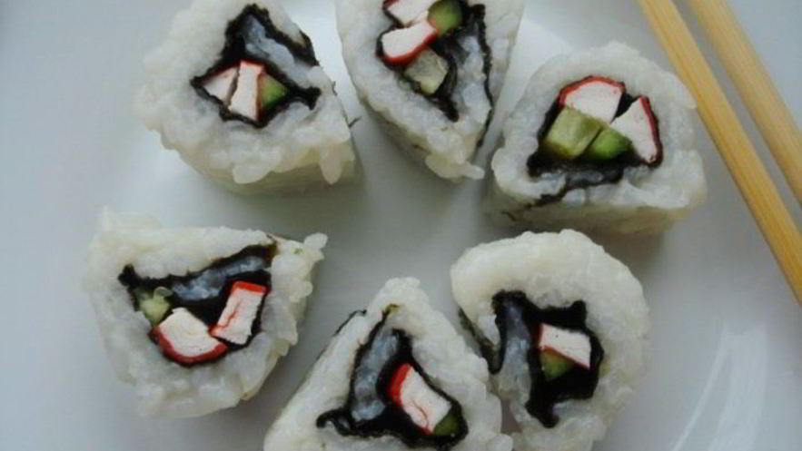 Рецепт роллов рисом наружу