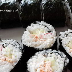 Рецепт Роллов с крабовым мясом и семгой