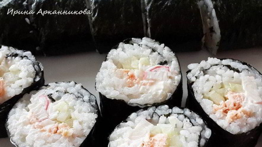 Рецепт роллов с крабовым мясом и семгой