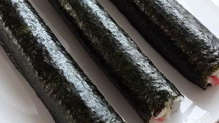 Рецепт роллов с крабовым мясом и семгой