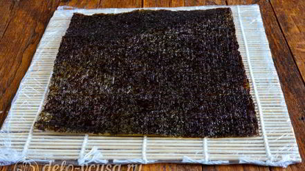 Рецепт роллов с огурцом, курицей и тофу