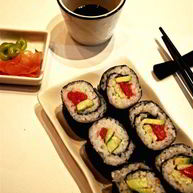 Рецепт Роллов с рыбой и авокадо