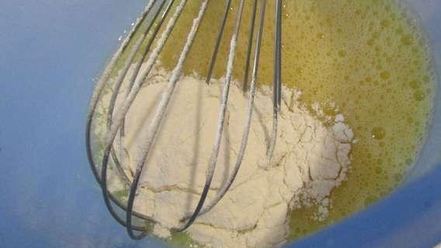 Рецепт роллов с яичных блинчиков с курицей и салатом