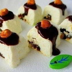 Рецепт Творожных роллов с фундуком и финиками