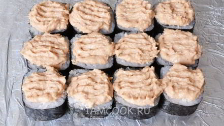 Рецепт запеченных роллов с лососем