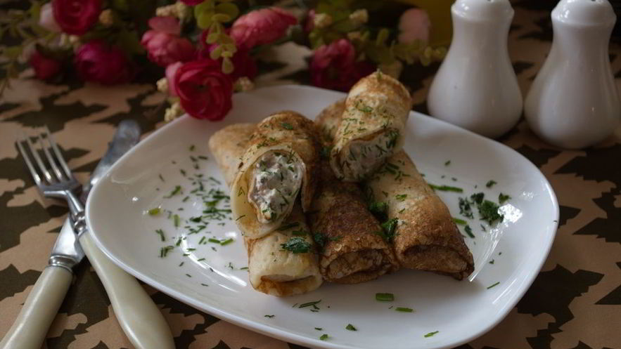 Рецепт блинных рулетиков с начинкой