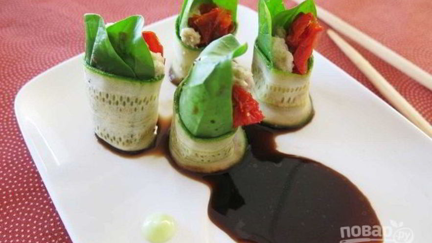 Рецепт быстрых рулетиков с цуккини