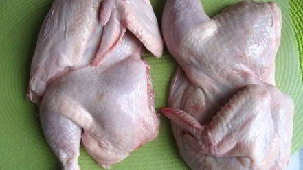 Рецепт куриных рулетиков с сырным соусом