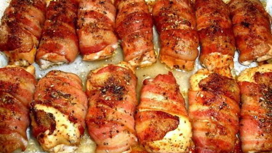 Рецепт куриных рулетиков со сливочным сыром в беконе
