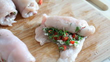 Рецепт куриных рулетиков в беконе