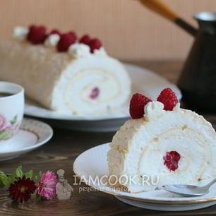 Рецепт Меренгового рулета с малиной