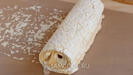 Рецепт меренгового рулета с малиной