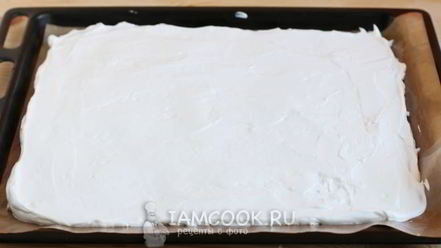 Рецепт меренгового рулета с малиной