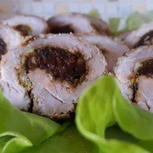 Рецепт Мясного рулета с черносливом