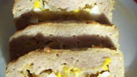 Рецепт мясного рулета с яйцом и луком