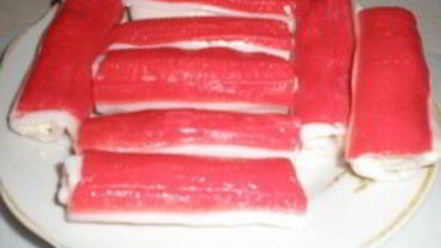 Рецепт острых рулетиков из крабовых палочек