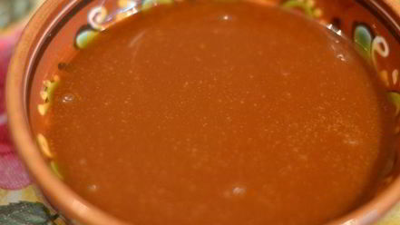 Рецепт рулета медового с карамелью и арахисом