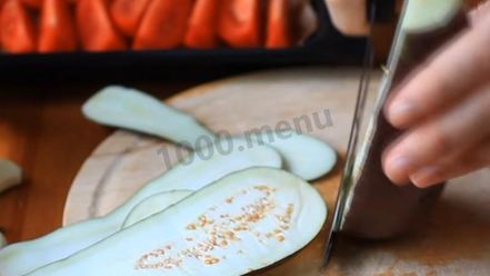 Рецепт рулетиков из баклажанов с грецкими орехами