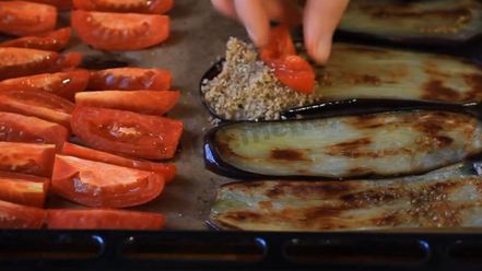 Рецепт рулетиков из баклажанов с грецкими орехами