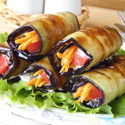 Рецепт Рулетиков из баклажанов с корейской морковкой