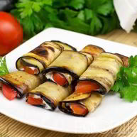 Рецепт Рулетиков из баклажанов с помидорами
