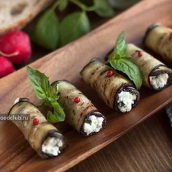 Рецепт Рулетиков из баклажанов с сыром