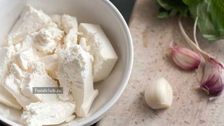 Рецепт рулетиков из баклажанов с сыром