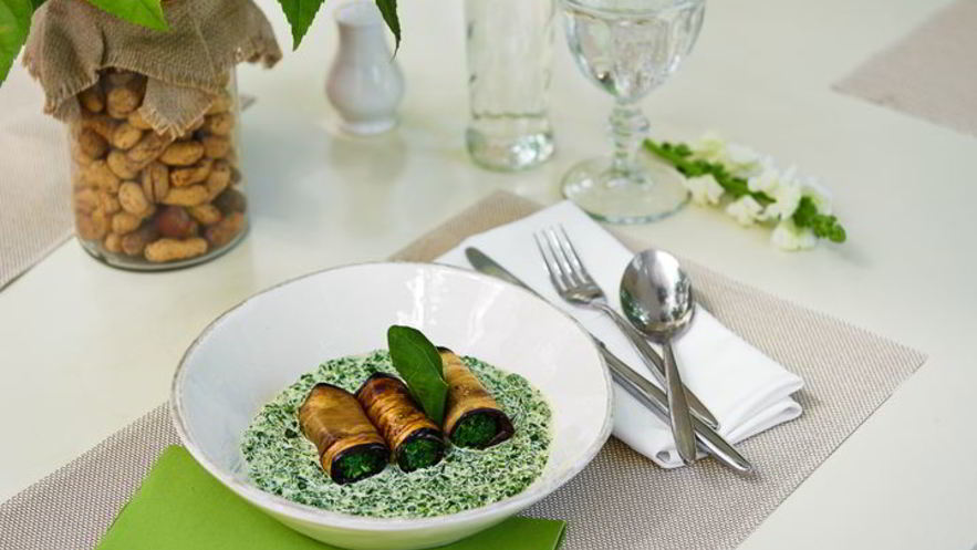 Рецепт рулетиков из баклажанов со шпинатом