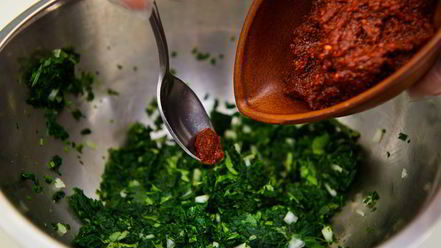 Рецепт рулетиков из баклажанов со шпинатом