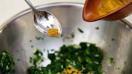 Рецепт рулетиков из баклажанов со шпинатом