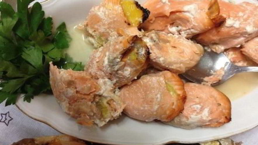 Рецепт рулетиков из форели с апельсинами