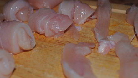 Рецепт рулетиков из грудки