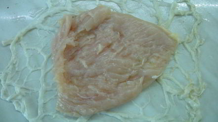 Рецепт рулетиков из куриного филе в свиной сетке