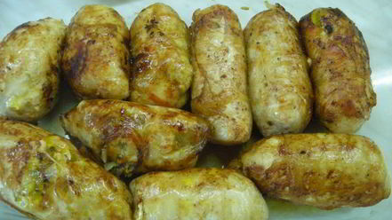 Рецепт рулетиков из куриного филе в свиной сетке