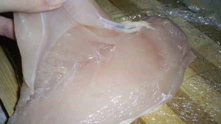 Рецепт рулетиков из куриной грудки, запеченные под сметанно-чесночным соусом